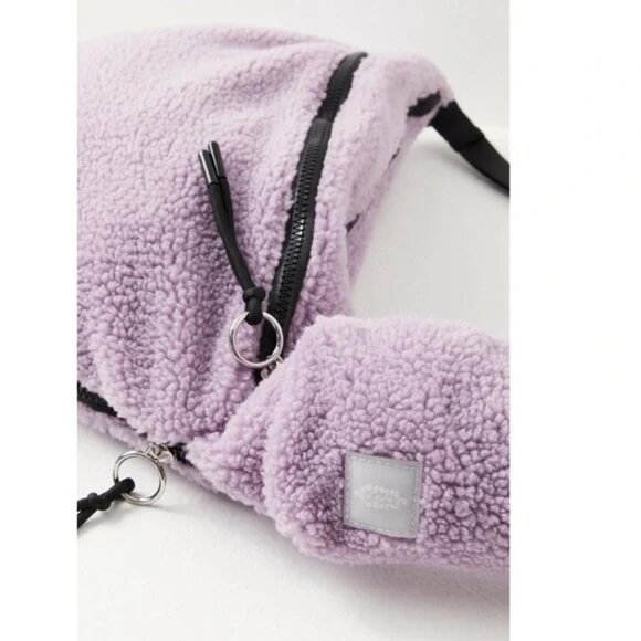 Free People FP Movement Overachiever Sherpa Sling Bag Lavender NWT - Picture 2 of 4
